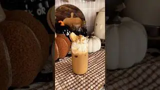Caramel apple pie latte 🍁☕️🍎 #applepie #coffeerecipe #fallseason #fallrecipes #morningcoffee