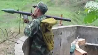 Bắn s&uacute;ng B40