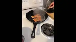PADERNO Signature Cast-Iron Reversible Grill & Griddle video review by Dean