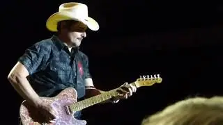 Brad Paisley - Wrapped Around (Armory, Minneapolis, MN 2024)