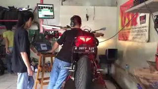Tweaking Kawasaki ER6-N: Dyno Run + Arrow exhaust + Power Commander V