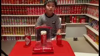 Guinness world record Coca Cola collection, Coca Cola collector, biggest coke can collection