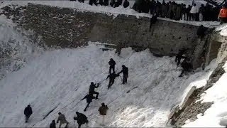 Kupwara avalanche:  Locals  say  tunnel can avert such incidents