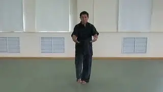 Упражнение «Золотой Петух Стоит На Одной Ноге»