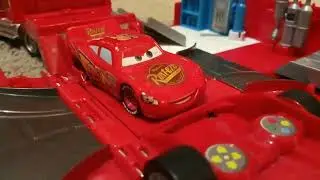 CARS short film: RACING LIKE A FRIEND 