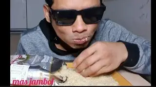 Makan pakek tangan||asmr raw rice eating||vidio pendek makan beras mentah||eat rice