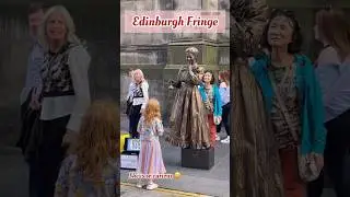 Edinburgh Fringe 2023 | Street Performance | Incredible Statue Lady #uk #fringe #edinburgh