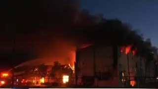 Firefighters battle large warehouse fire in NW Houston, police say
