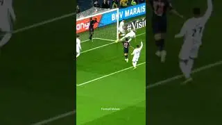 Wait A Minute ⚽️🤣😂 #FootballMemes #SoccerHumor #SportsLaughs