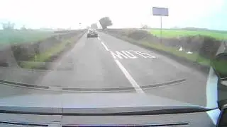 Blackvue DR300 DR300G Day Time on Country Lane