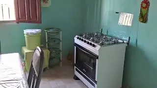 Mostrando a 🏠 da minha mãe / Fazendo limpeza no fogão da mamãe🧽🪣