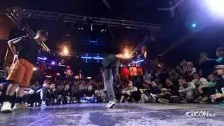 Bboy Delta VS Bboy Porte&ntilde;o @ Floor Wars 2014 Italy Footwork battle Final