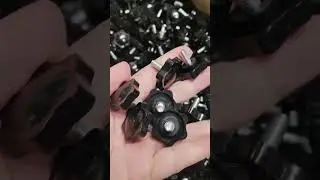 Thumb Screw Thread Clamping Knob Plastic Hand Knob Star Shape Screw on Knob production process
