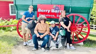 Must visit in Saskatchewan || Late lunch at The Berry Barn Saskatoon || Judit family in Canada