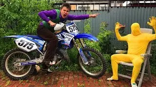 Motorcyclist Mr. Joe found Treasure on Motorcycle w/ Yellow Man VS Mr. Joe for Kids