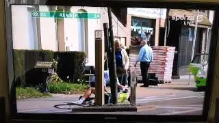 De Ronde van Vlaanderen 2012. Sebastian Langeveld raakt toeschouwer. (hits crowd).