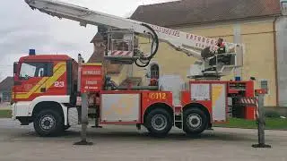 Rosenbauer Vema 323 TLF Hydraulic rescue platform