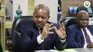 KAMISHNA MKUU WA TRA BW. YUSUPH MWENDA AKUTANA NA RC MHE. ALBERT CHALAMILA