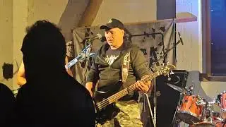 ULICZNY INTRUZ 
