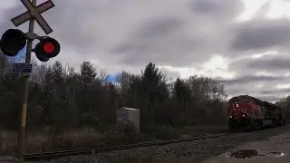 CN 2928 at Woodward (22OCT2021)