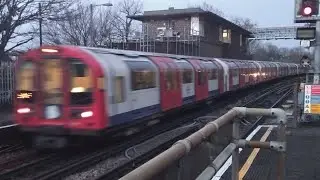 Central Line - Refurbished 1992 Stock - (91109-91093) - at Leytonstone Stn - Platform 3 - 27/01/2026