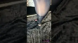 Tights of the Day | NYC nightlife #heels #fashionshoes #stockings #nylons #nightlife #texastights