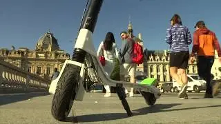 Electric standing scooter sharing service launches in Paris