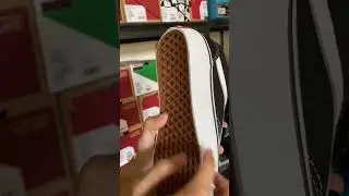 Siapa hayo yang beli Vans Old Skool Velcro 600rban....Yakin Ori?atau yahh kepleset deh