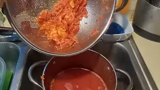 Simple easy way to make home made 🍅 juice #diy #tomato #juice #viral