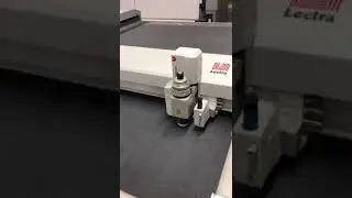 Zund M-1600 flatbed cutter