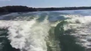 Moomba Craz wakesurf wake. Wakeflot