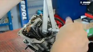 Rotor and sprocket holding tools