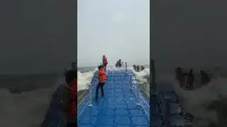 LOOKS LIKE FUN | Floating Bridge at Beypore Beach, India