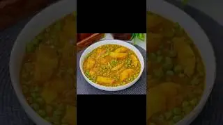 ताजे़ हरे मटर और आलू की बेहतरीन सकनी Aloo Matar kiSabzi Aloo Matar recipe Kabitaskitchen #shortsffed