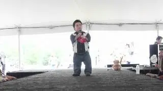 Duke Mason sings 'My Way' at Elvis Week 2013 (video)