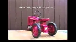 International Harvester Mid-size H - Open Grill Pedal Tractor - Eska - IH