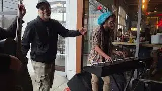 MRtinez & Tony Brand (Cultivated Mind) - Getaway (Redd's Filling Station) 