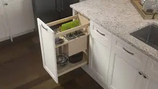 Base Utensil Pantry Pull-out with Knife Block