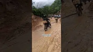 ketika itu jalan rusak parah #banjirbandangaceh #banjirsumatra #takengon #banjir #feedshorts #viral