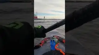 Itiwit X500 kayak vs small boat wake in cold water, Helsinki, Finland #paddlingin100cities