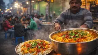 BEST ROAD SIDE 😍 BREAKFAST IN STREET FOOD PAKISTAN | WASEEM NASHTA POINT | PAKISTANI STREET FOOD 