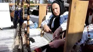 Botosani,Targul mesterilor populari,  15 aprilie 2011(3).MOV