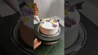 unique flowers cake decoration#cake #birthdaycake #shorts @Cakeitsjaved