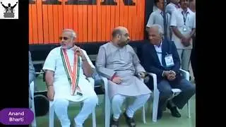 Rare video of Narendra Modi and MS dhoni On Cricket Ground online video cutter com