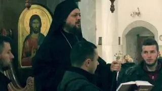 Еп. Максим поје у Призрену: Покајанија отверзи ми двери, Жизнодавче