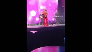 Danielle Grace Williams @dgwmusic