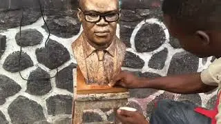 SCULPTURE EN ARGILE, FINITION EN R&Eacute;SINE POLYESTER.