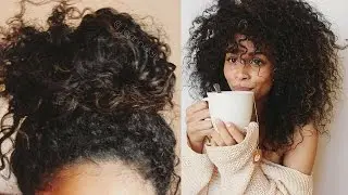 Afrolocken nachts vor Frizz & Knoten schützen