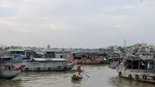 S2E17 - Delta at Dawn (The Floating Market near Can Tho, Vietnam)