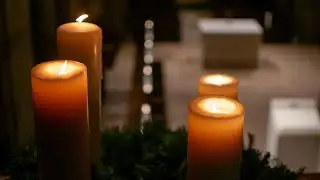 2022.12.18. Negyedik gyertyagyújtás a pannonhalmi bazilikában